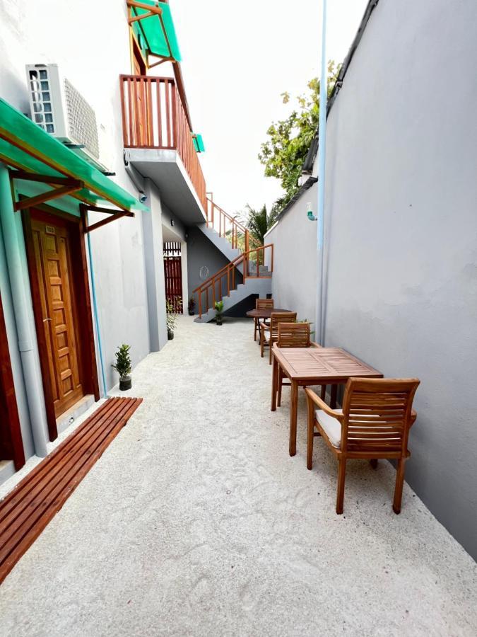 Отель Finolhu Dhigurah Дигура Экстерьер фото