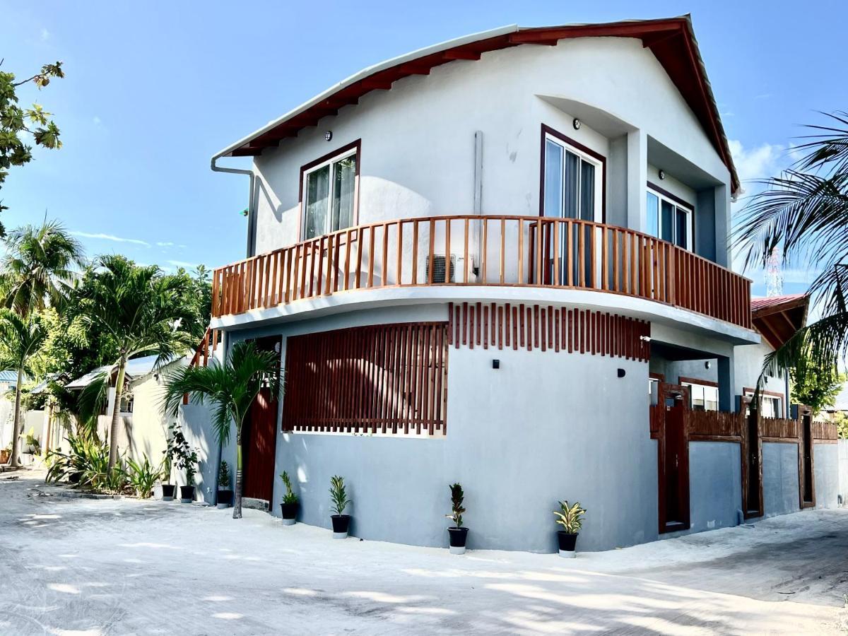 Отель Finolhu Dhigurah Дигура Экстерьер фото